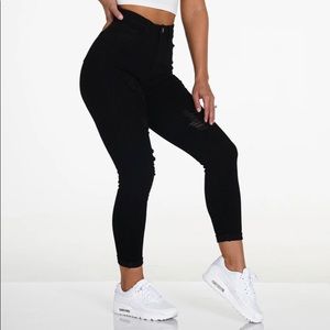 NWT NVGTN Navishape Black Ripped Jeans size L